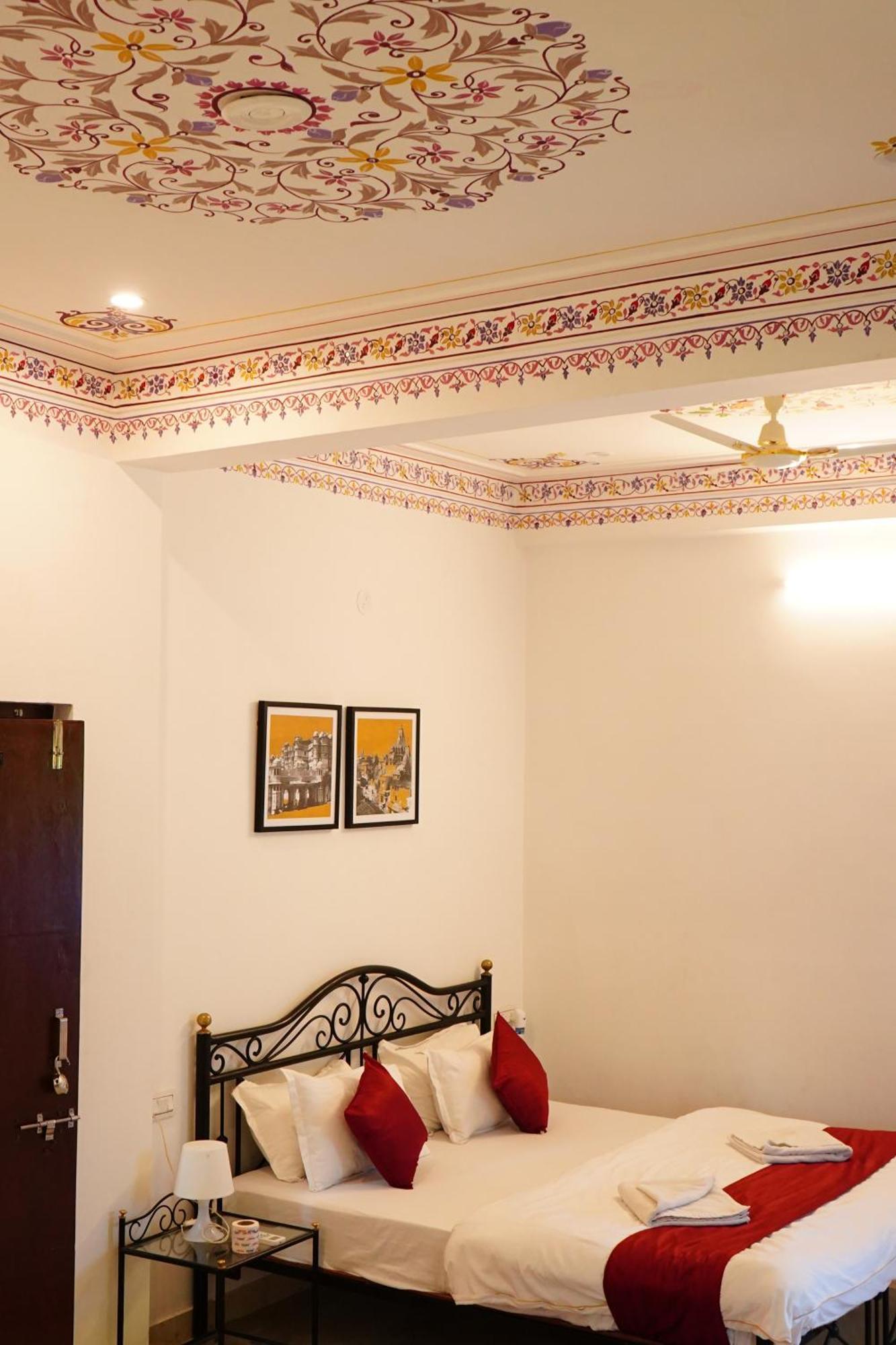 Rising Shemesh Home Stay Udaipur Exterior foto