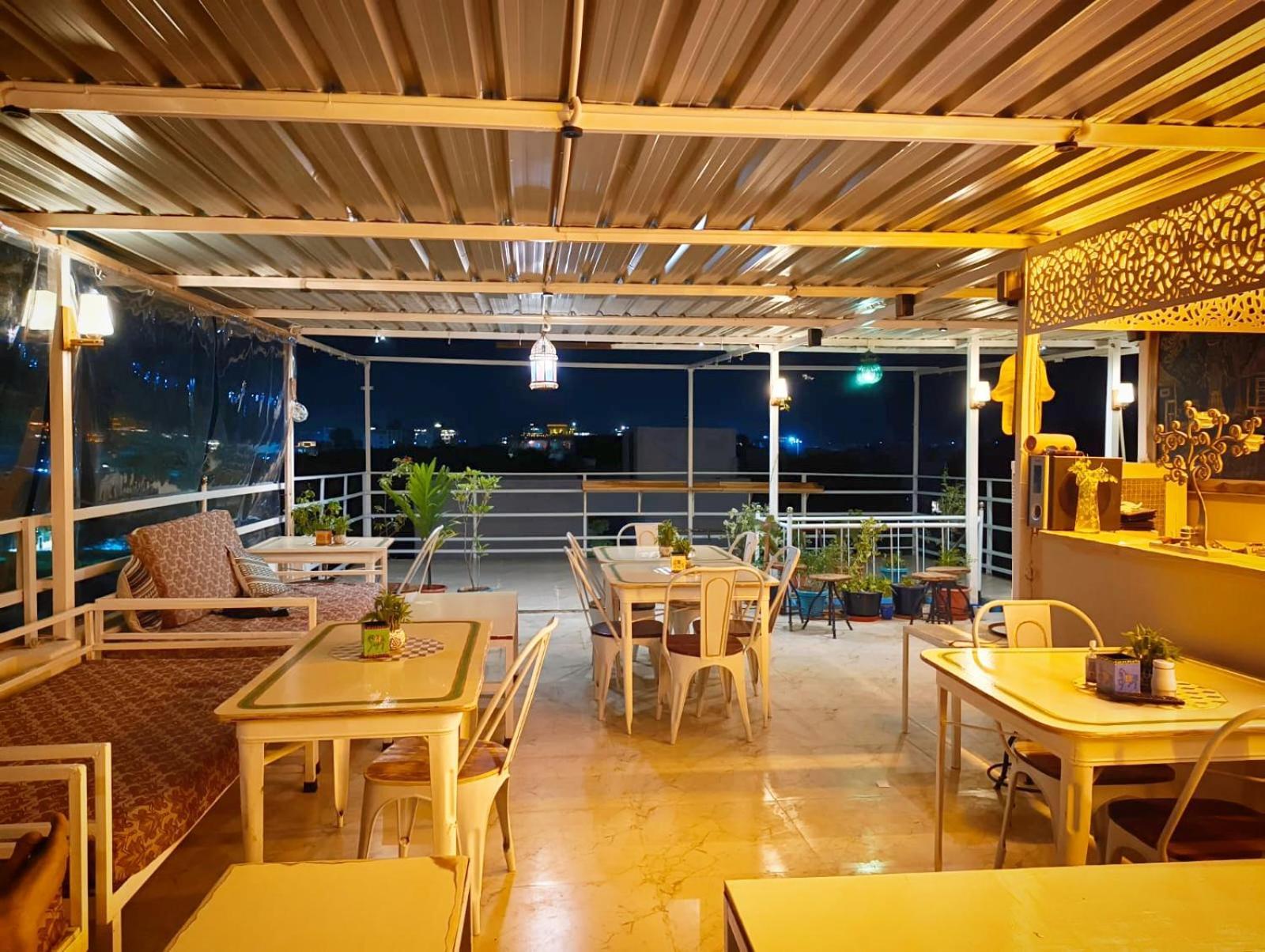 Rising Shemesh Home Stay Udaipur Exterior foto