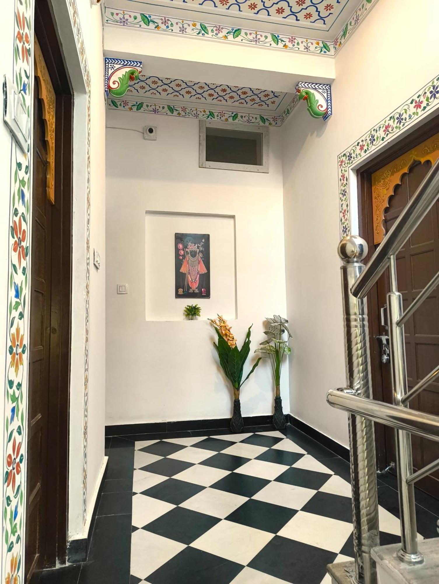 Rising Shemesh Home Stay Udaipur Exterior foto
