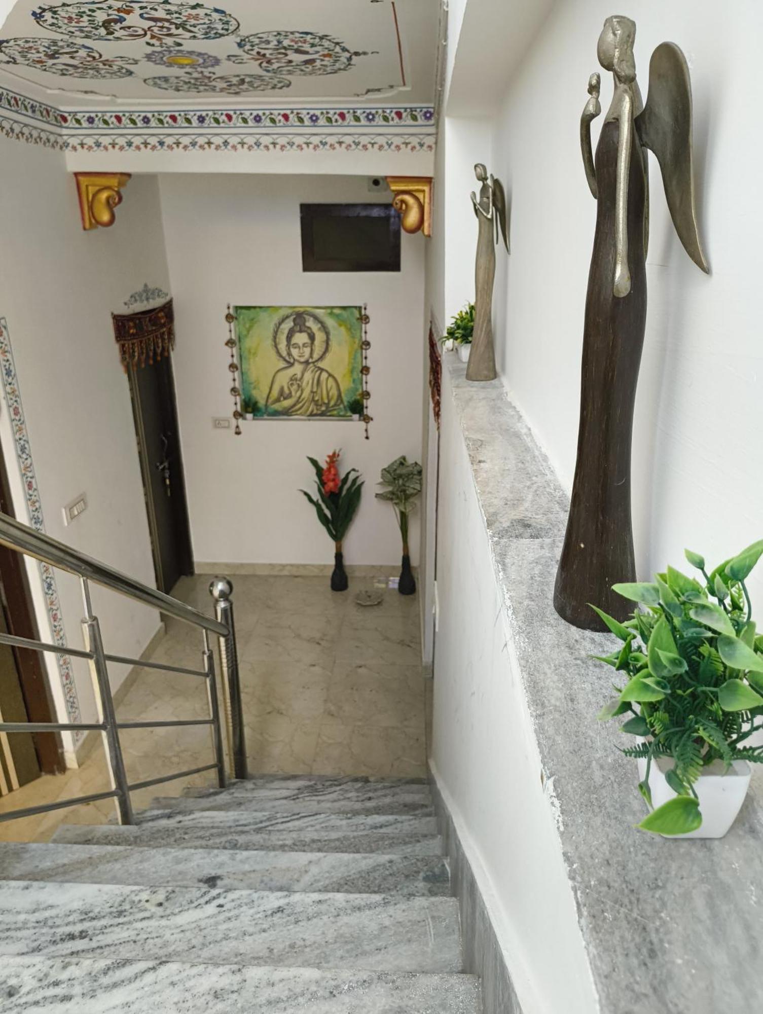 Rising Shemesh Home Stay Udaipur Exterior foto