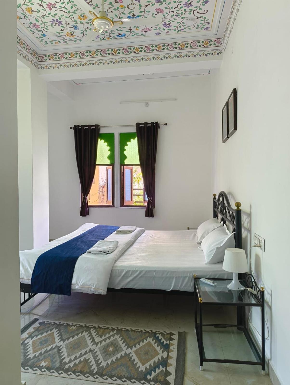 Rising Shemesh Home Stay Udaipur Exterior foto